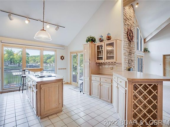 2nd image of 50 Cobra Ln