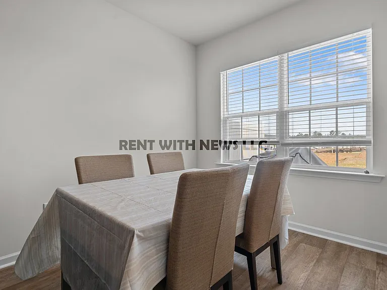 111 Starlight St — Photo 15
