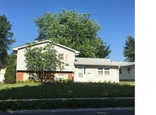 2905 Arlington Dr, Springfield, IL 62704