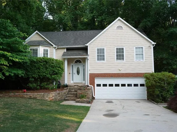 210 Radner Run, Lawrenceville, GA 30043