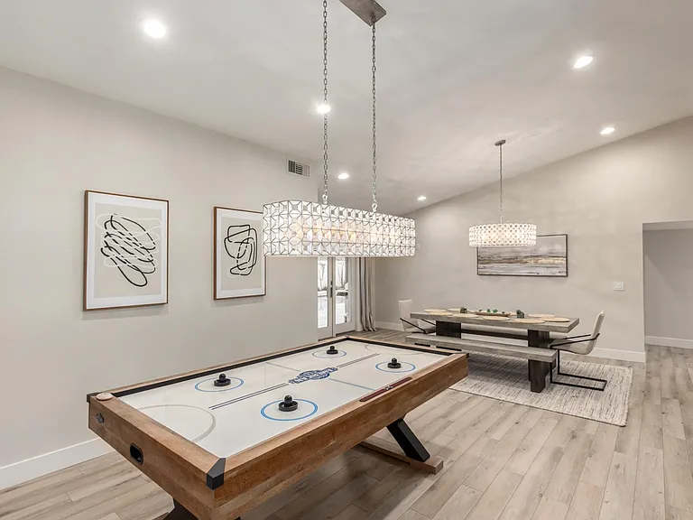 5009 E Le Marche Ave — Photo 12
