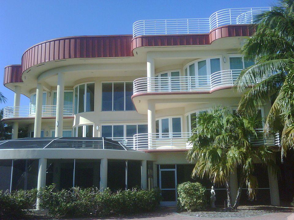 1st image of 805 E Shore Dr