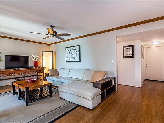 4th image of 825 Egret Cir APT 308