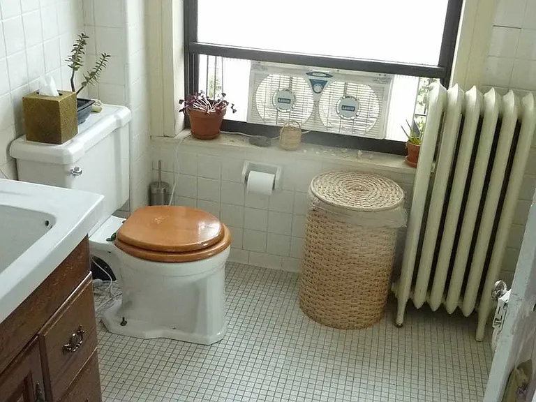 714 Leonard St #4R — Photo 7