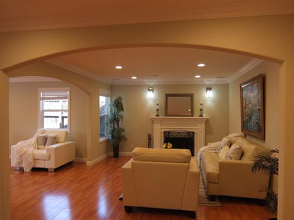 5th image of 678 Glenburry Way