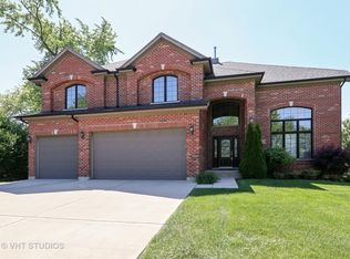 7512 Main St, Darien, IL 60561