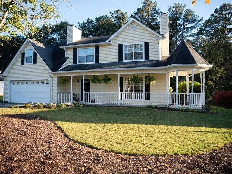 2070 Emerald Dr — Photo 32