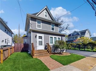 386 Mulry Ln APT 2, Lawrence, NY 11559