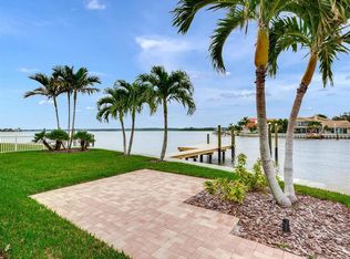 16113 5th St E, Redington Beach, FL 33708