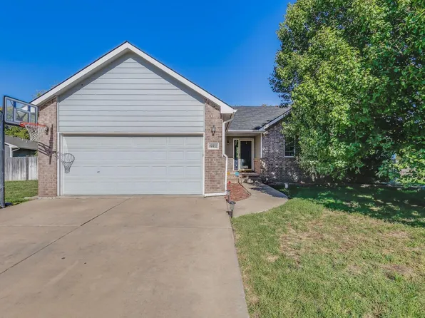 2210 Eastridge St, Goddard, KS 67052