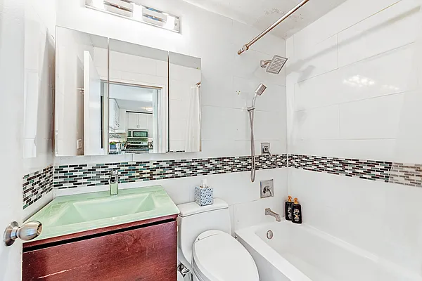 Rented by Modern Spaces | media 14