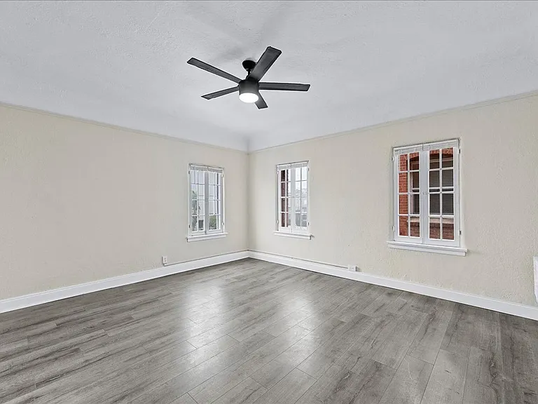 118 N Westmoreland Ave #202 — Photo 1