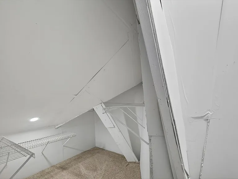 14668 Blakehill Dr — Photo 24