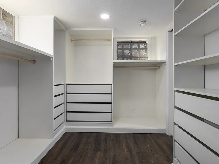 3314 NE Mohawk Ln — Photo 18