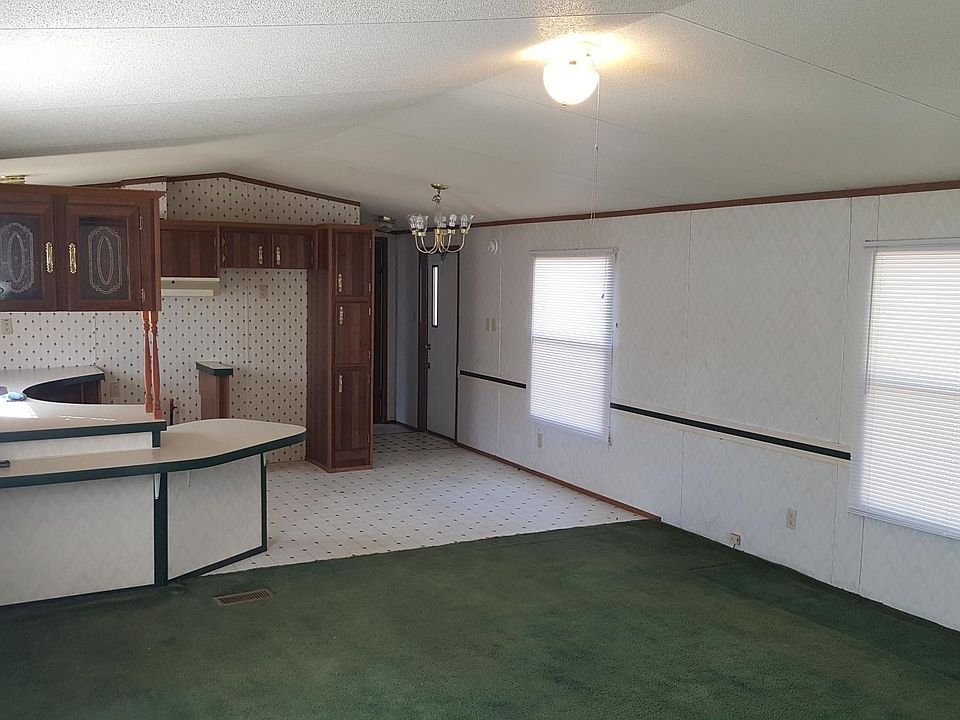 2nd image of 1 Circle Creek Ln