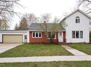 312 2nd Ave NW, Pine Island, MN 55963