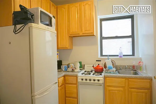 Rented by Citi Habitats | media 3