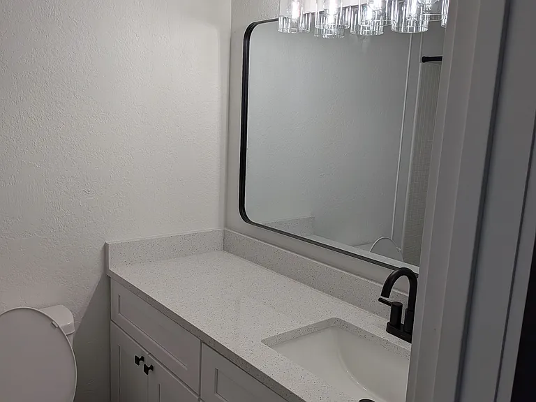 16731 McGregor Blvd #201 — Photo 2
