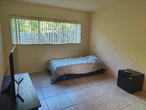 3rd image of 7701 SW 88th St