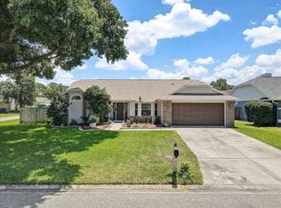 1907 Horseshoe Dr, Plant City, FL 33566