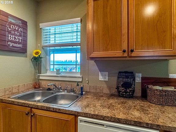 5th image of 14019 NE 20th Ave APT 50F