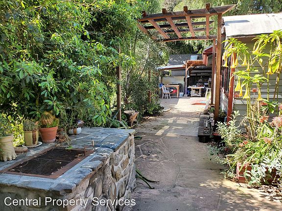 4th image of 135 S Encinal Ave #8354338