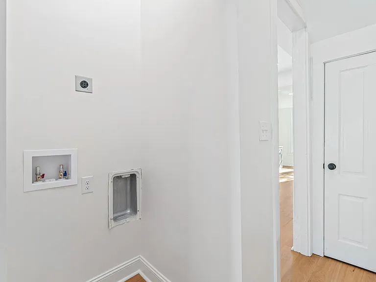 513 N Central St #1 — Photo 12