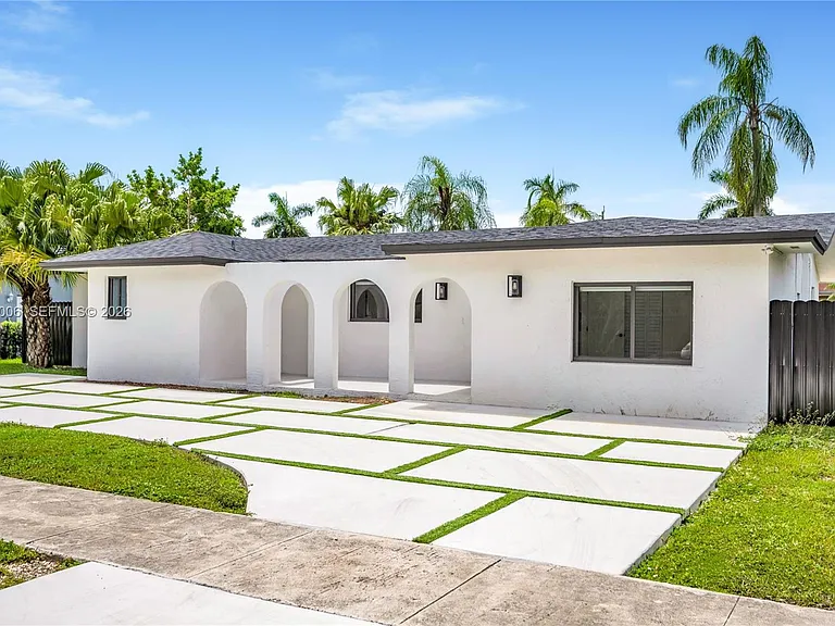 9320 SW 167th St — Photo 1