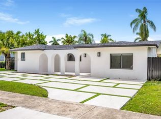 9320 SW 167th St, Palmetto Bay, FL 33157