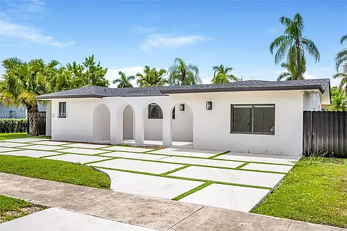 9320 SW 167th St Photo 1