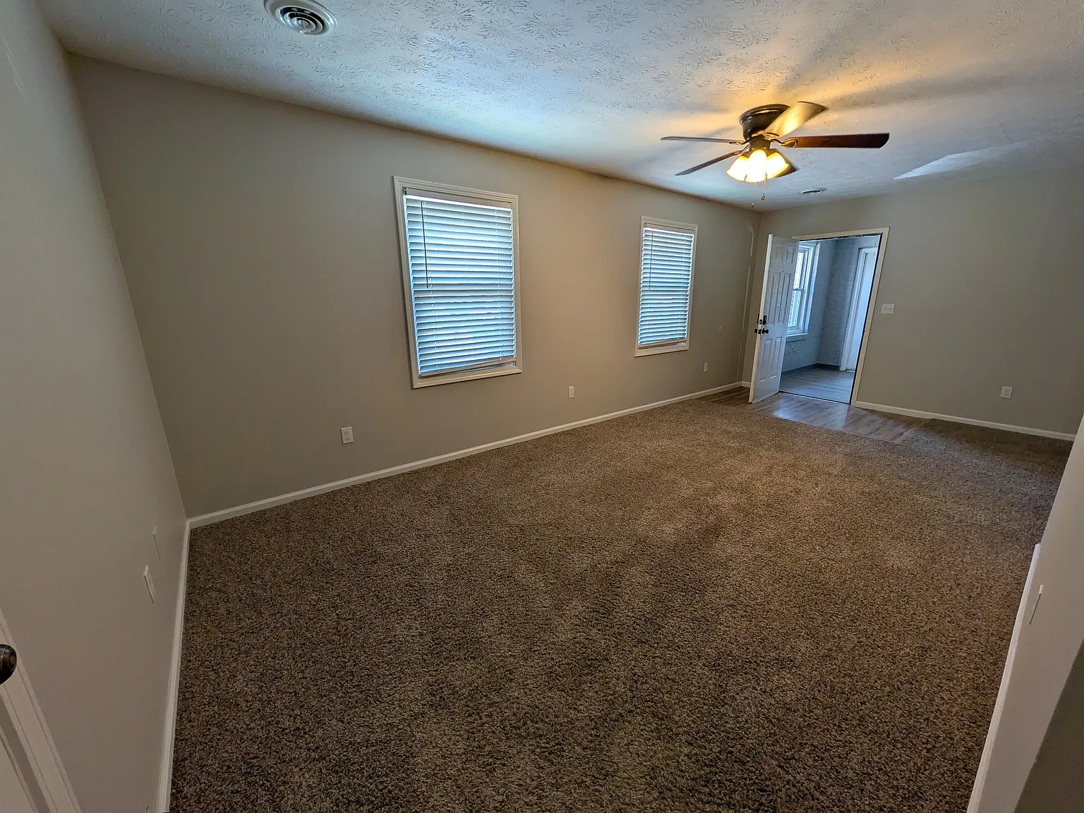 306 Molloy 2026 — Photo 3
