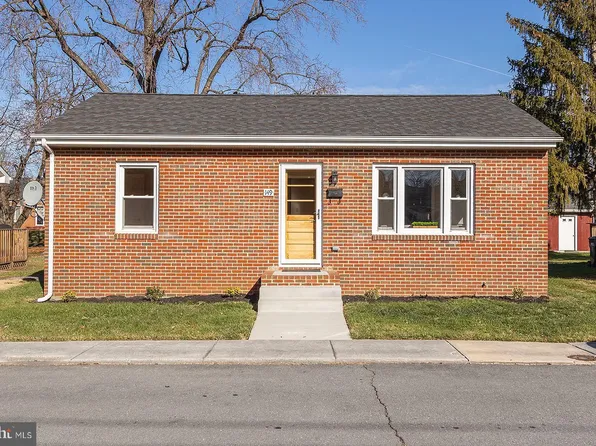 149 Brown St, Strasburg, VA 22657