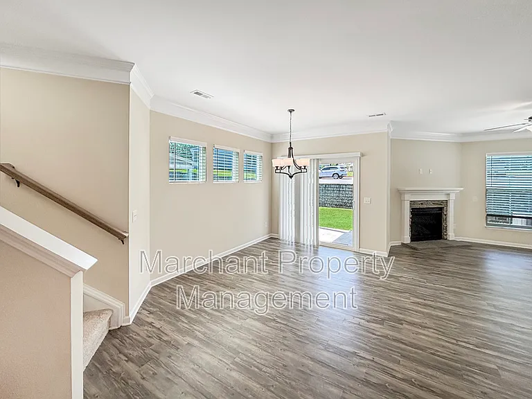 106 Muir Way — Photo 8