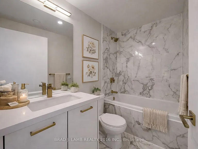 284 King St E #1503 — Photo 4