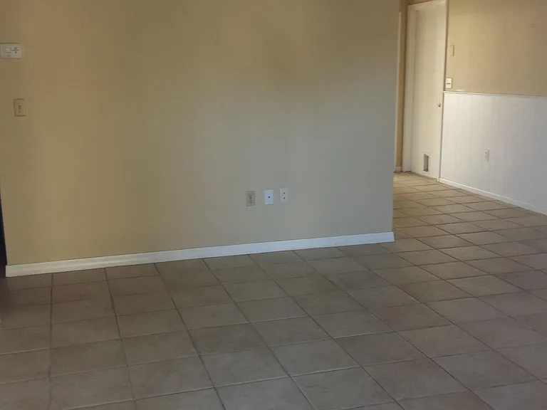 7418 Jenner Ave — Photo 2