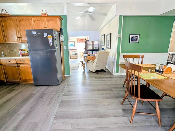 5th image of 1811 Bloom Dr