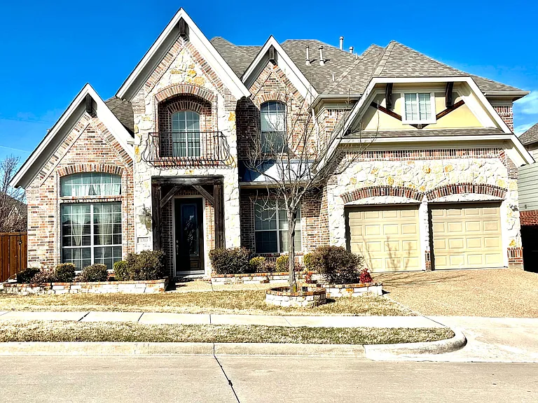 10303 Sandbar Dr — Photo 1