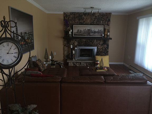 4th image of 1489 Falcon Dr