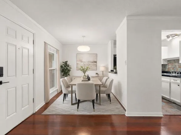 400 W 35th St APT 210, Austin, TX 78705