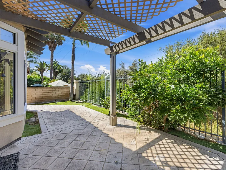 1716 Blackbird Cir — Photo 22