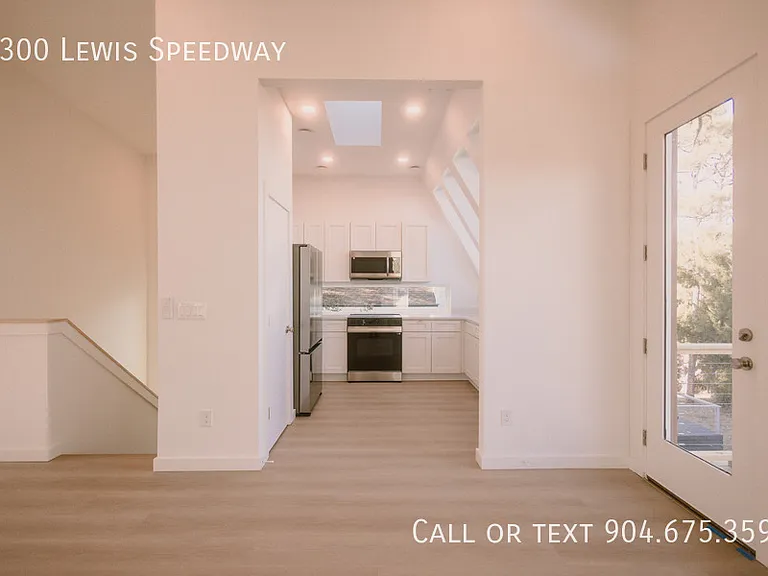 3300 Lewis Speedway St — Photo 11