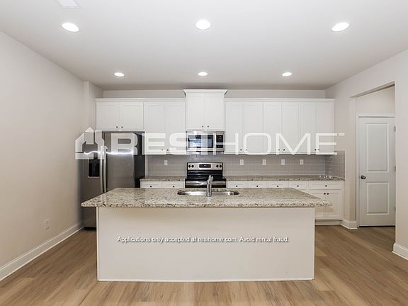 3rd image of 601 Verdant Crane Ct