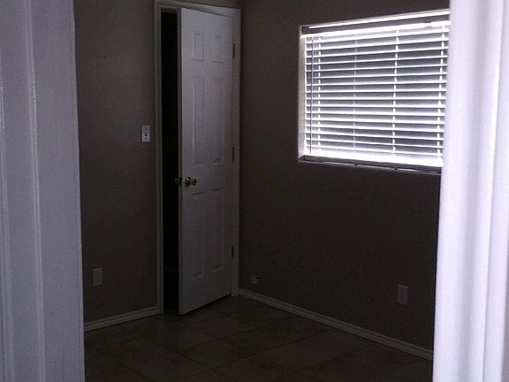 4th image of 2951 McCormack Dr
