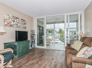 805 River Point DR #202C, NAPLES, FL 34102
