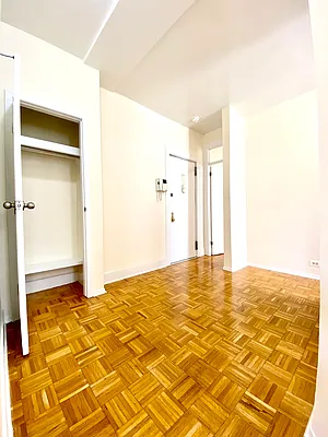 Rented by City & Suburban | media 21