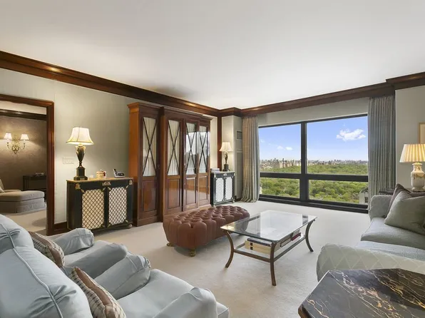 721-725 5th Ave #33F, New York, NY 10118