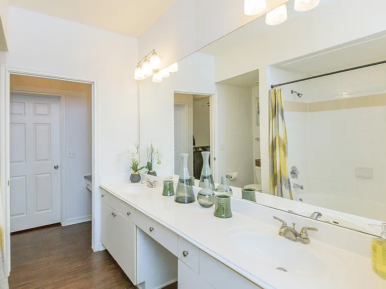 Modern Bathroom