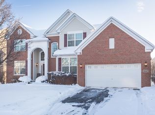 2047 Amelia Ln, Hoffman Estates, IL 60192