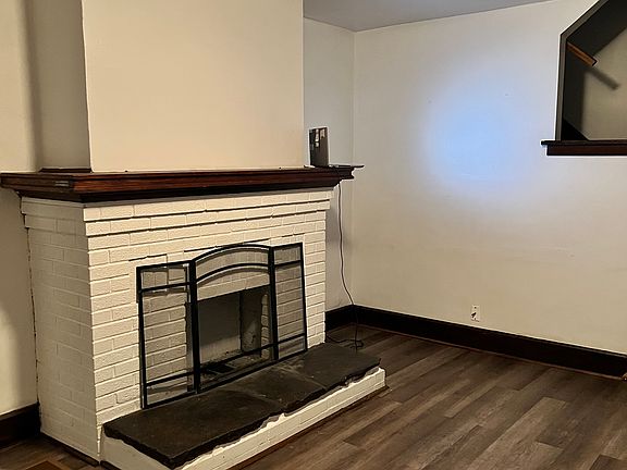 2nd image of 1542 Republic Ave