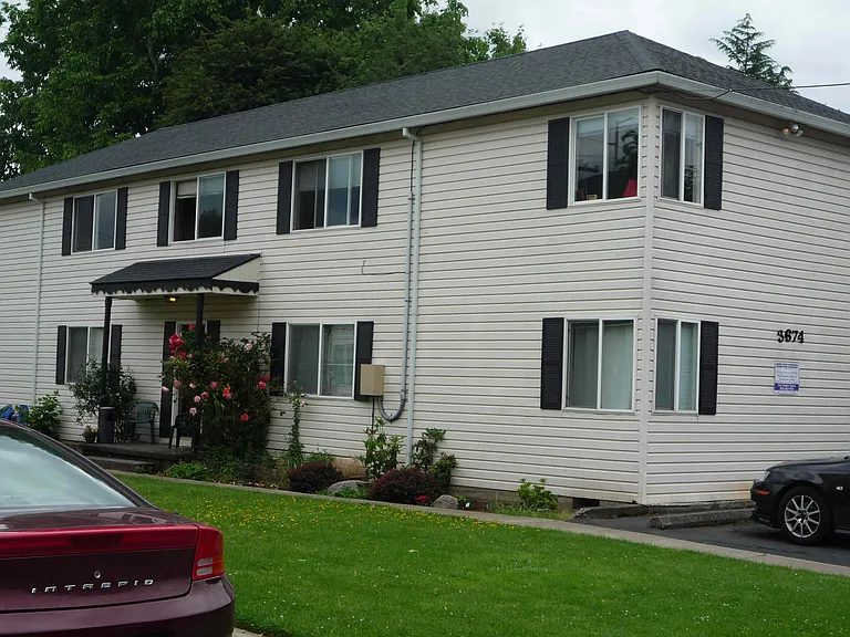3674 SE Center St #3 — Photo 25
